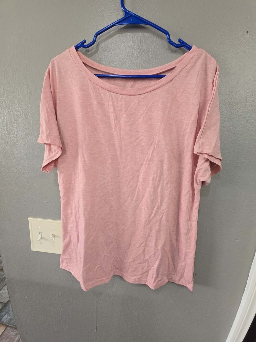 Unbranded Short Sleeve T-Shirt Size M Pink Polyester Viscose Scoop Neck